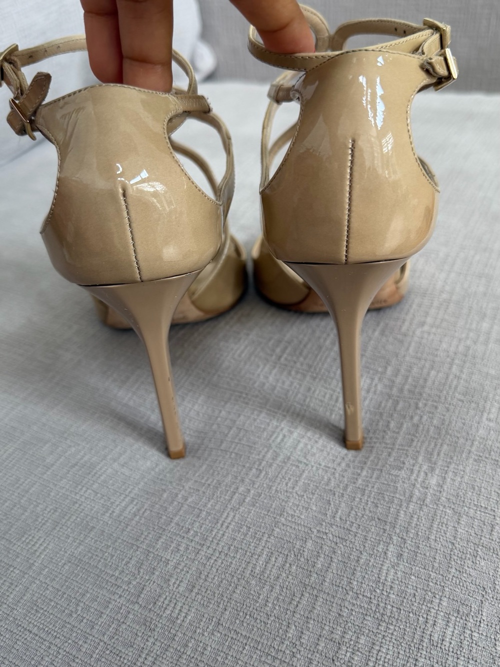 Jimmy Choo Lang Beige Patent Leather Ankle Strap Sandals size 38.5 - Picture 4 of 7